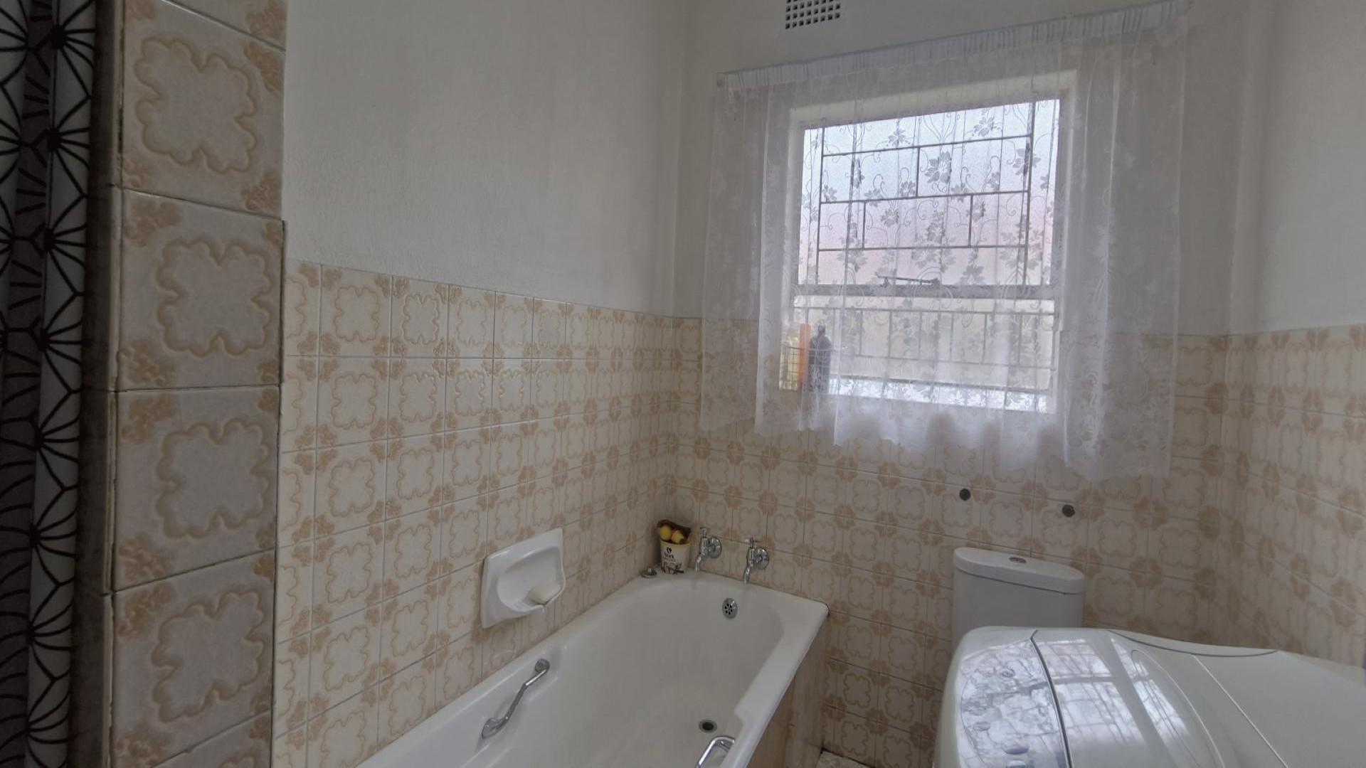 Bathroom 1 of property in Barvallen