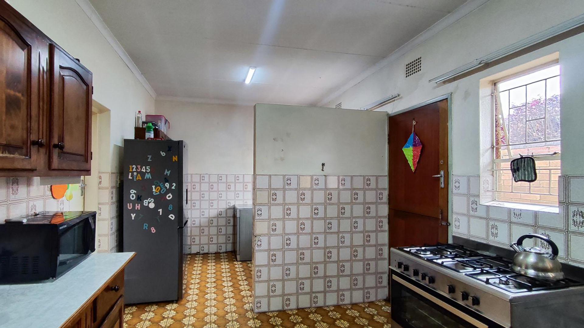 Kitchen - 11 square meters of property in Barvallen