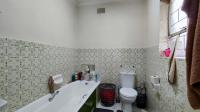Main Bathroom - 5 square meters of property in Barvallen