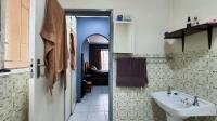 Main Bathroom - 5 square meters of property in Barvallen