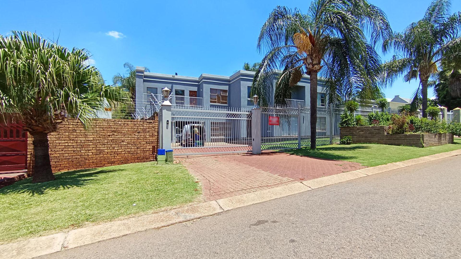 Front View of property in Amandasig