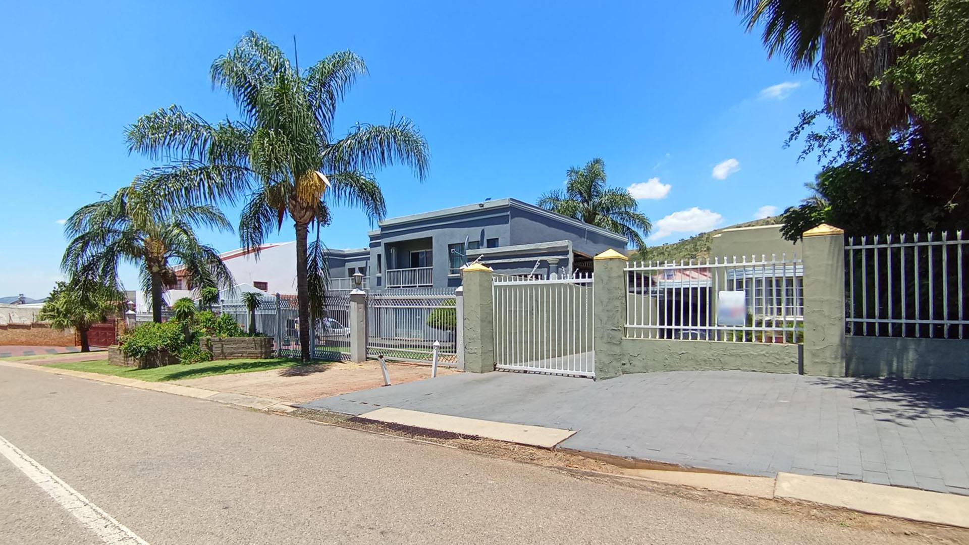 Front View of property in Amandasig