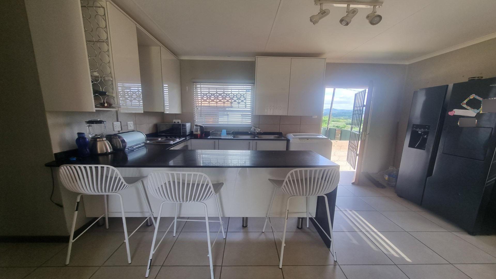 Kitchen of property in Karino