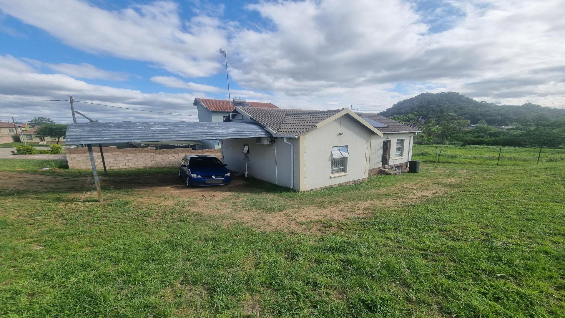 Front View of property in Karino