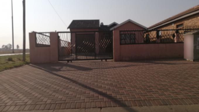 SA Home Loans Sale in Execution 3 Bedroom House for Sale in Geluksdal - MR698400