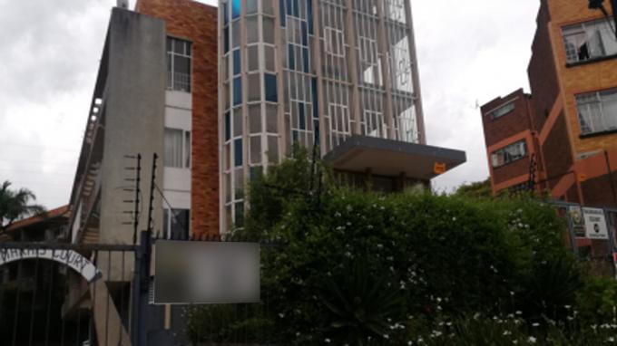 SA Home Loans Sale in Execution 1 Bedroom Sectional Title for Sale in Raumaraispark - MR698407