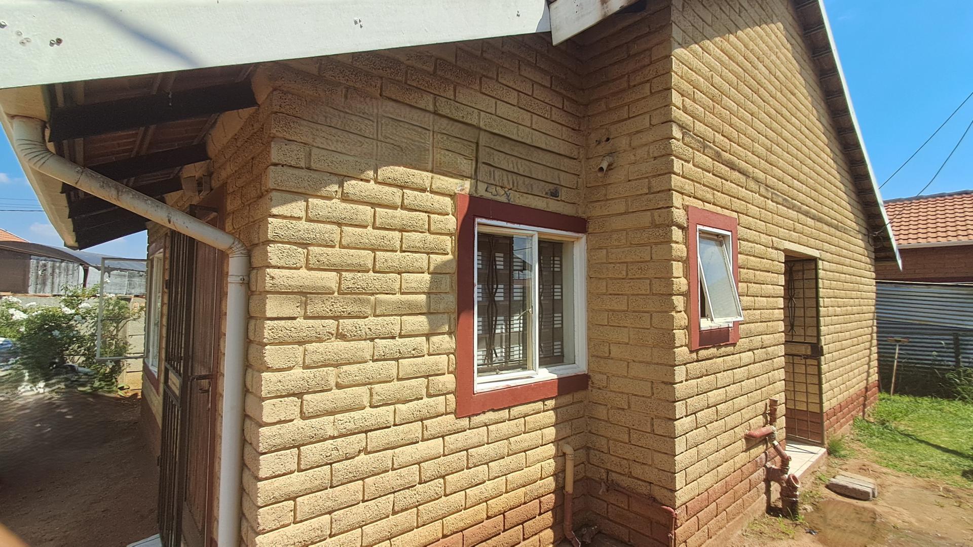 Front View of property in Evaton West