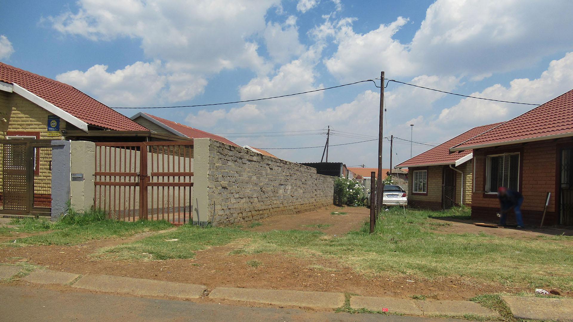 Front View of property in Evaton West