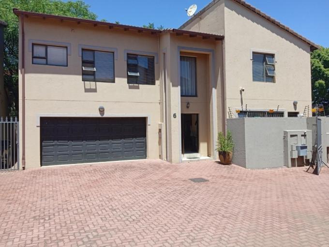 3 Bedroom House for Sale For Sale in New Redruth - MR698458