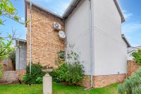  of property in Noordhang