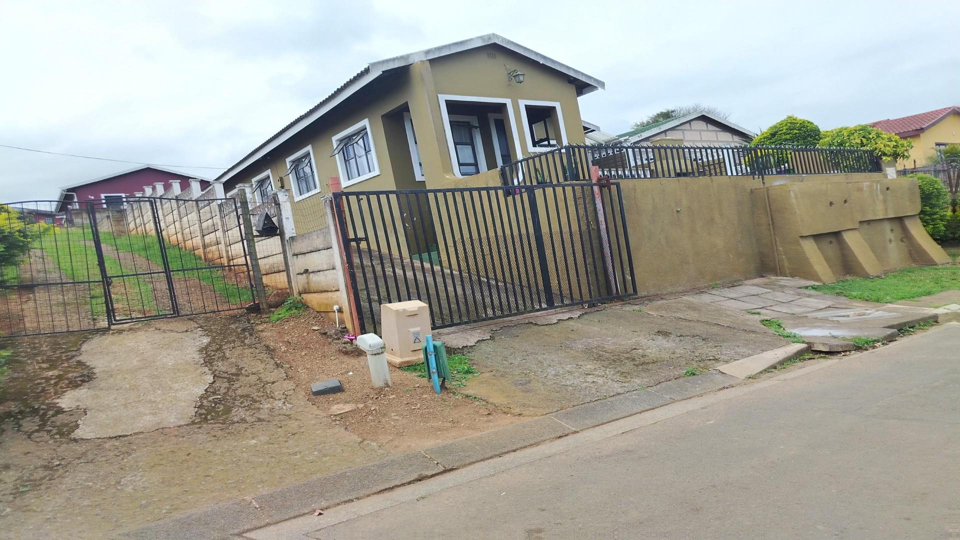 Front View of property in Glenwood