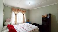 Bed Room 2 - 14 square meters of property in Glenwood
