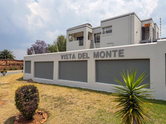 Simplex for Sale For Sale in Glenvista - MR698563