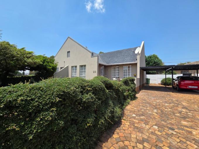 Simplex for Sale For Sale in Albertsdal - MR698582