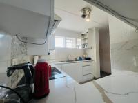  of property in Mondeor