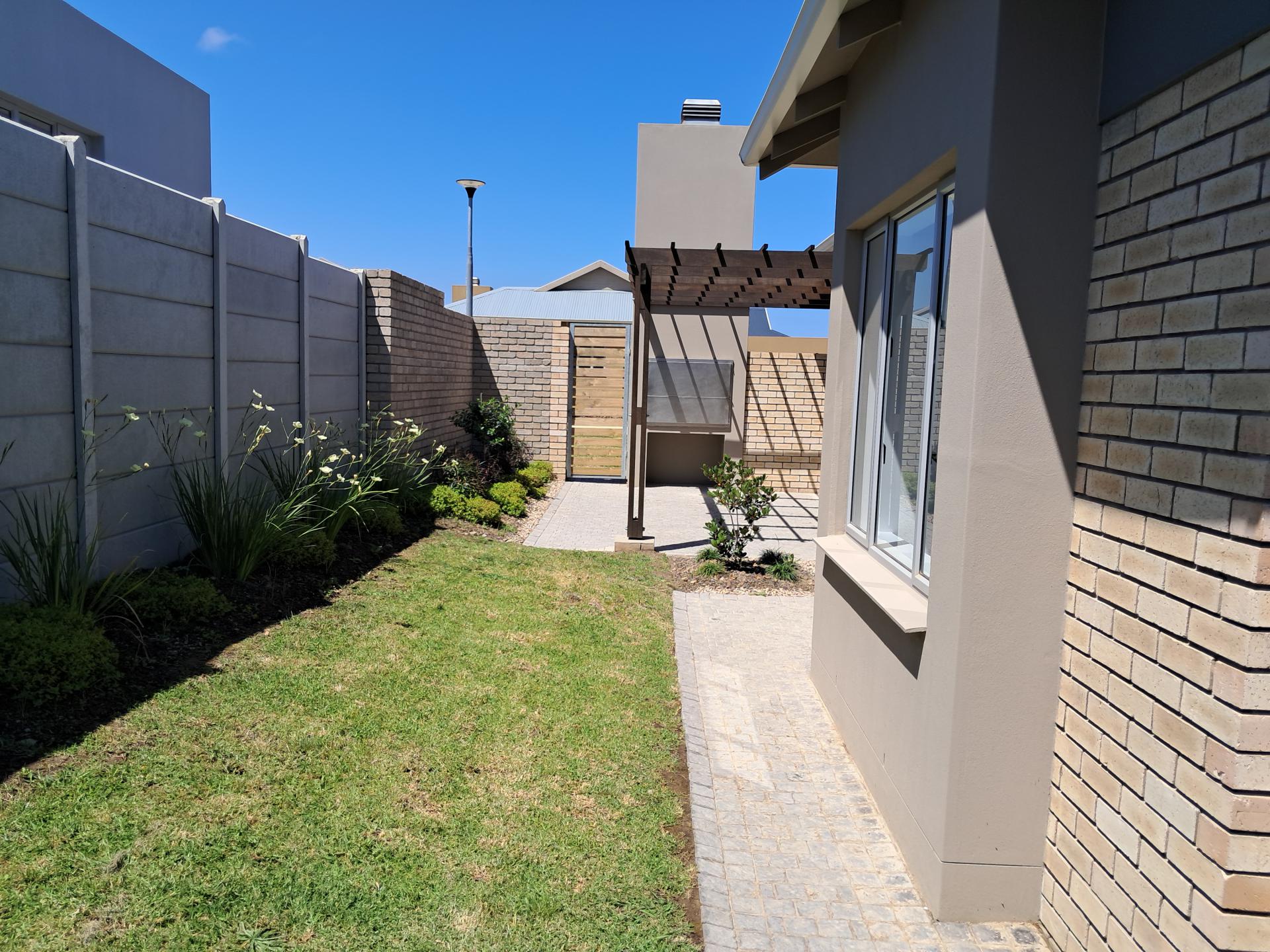  of property in Pacaltsdorp