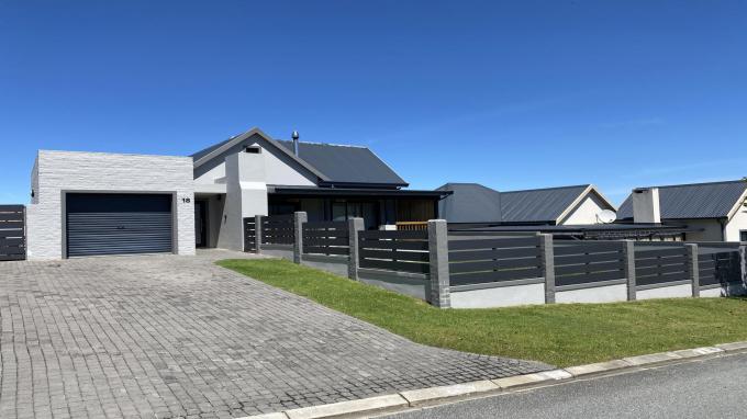 3 Bedroom Freehold Residence for Sale For Sale in Blue Mountain Village Estate - Private Sale - MR698611