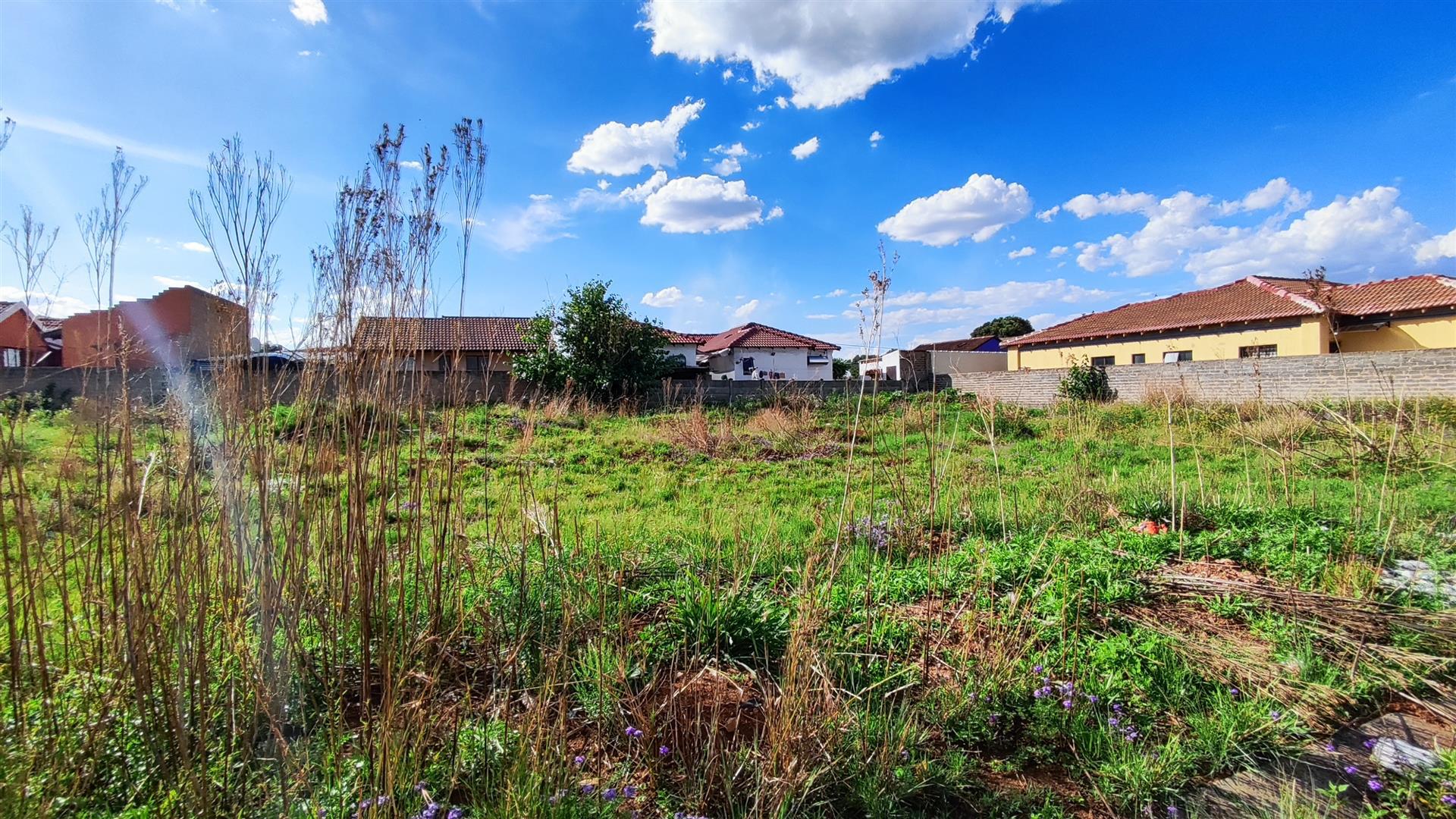 Front View of property in Unitas Park