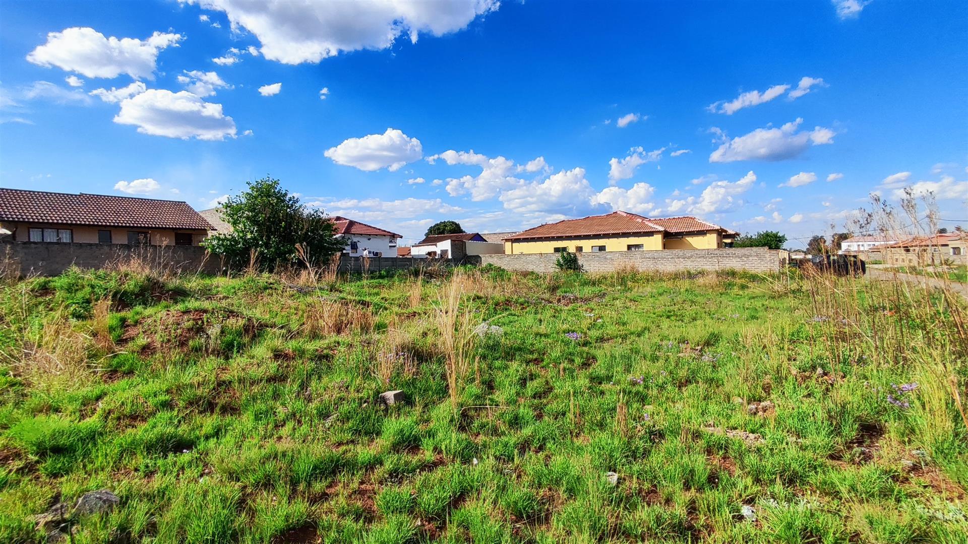 Front View of property in Unitas Park