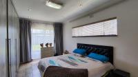 Bed Room 1 - 28 square meters of property in Brackendowns