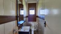 Guest Toilet - 4 square meters of property in Brackendowns