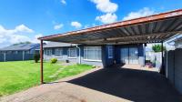 Carport  - 36 square meters of property in Brackendowns