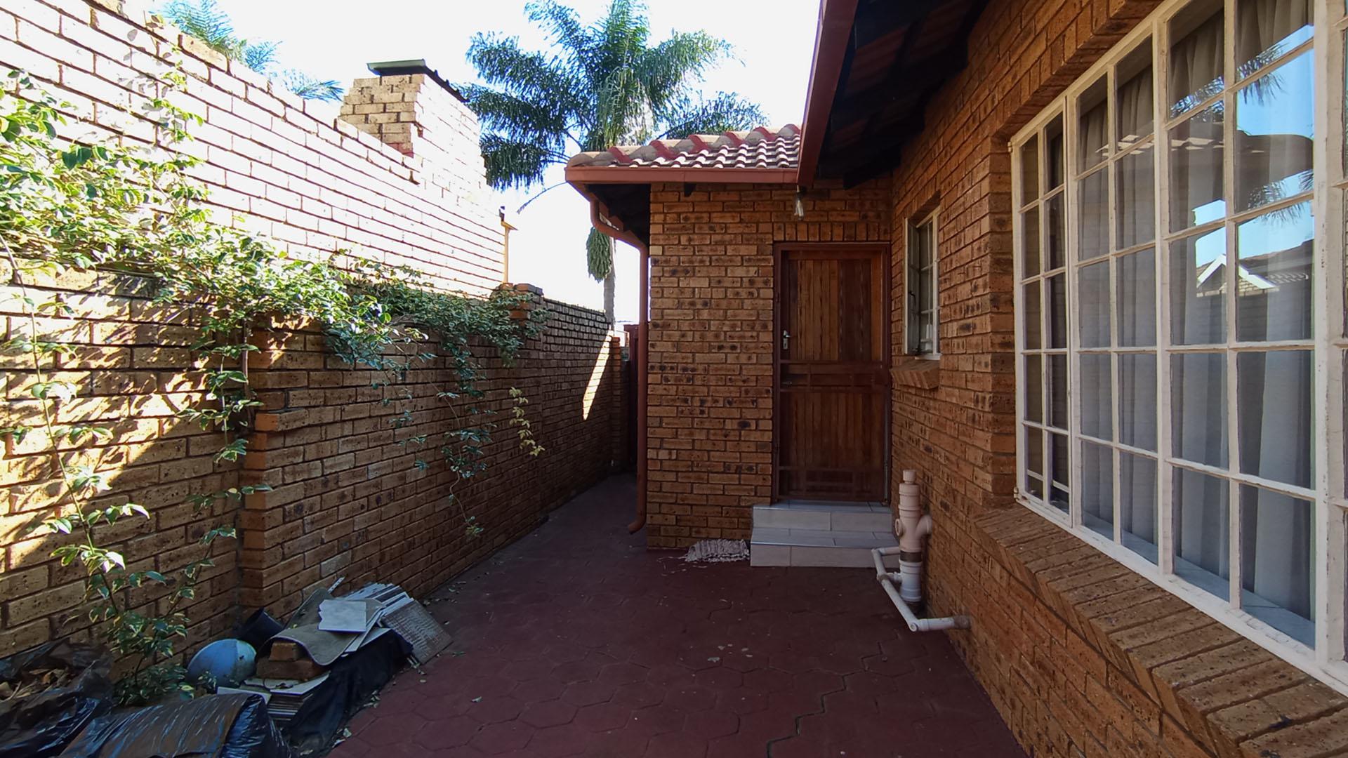 Backyard of property in Amberfield