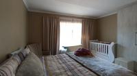 Main Bedroom - 20 square meters of property in Amberfield