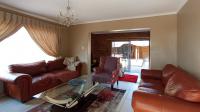 Lounges - 31 square meters of property in Amberfield