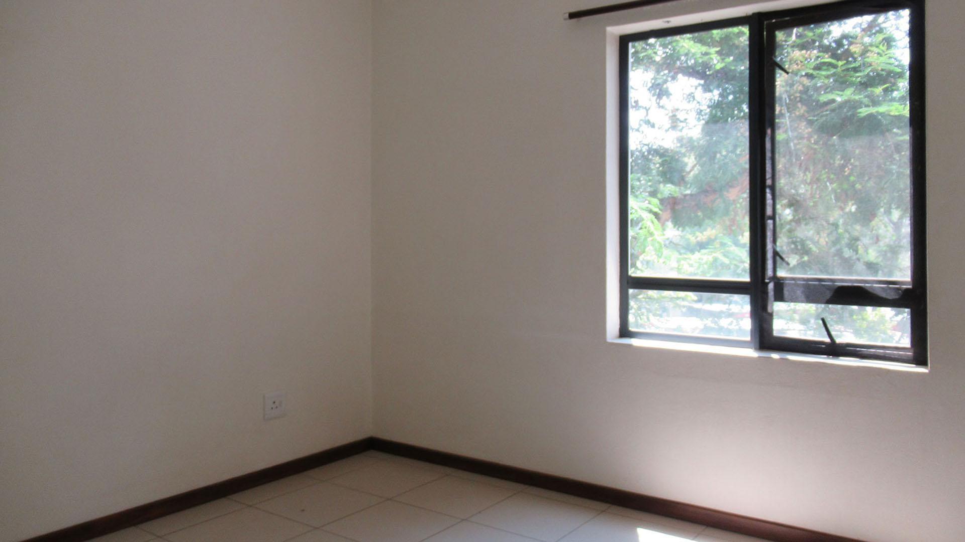 Bed Room 2 - 12 square meters of property in Jackal Creek Golf Estate