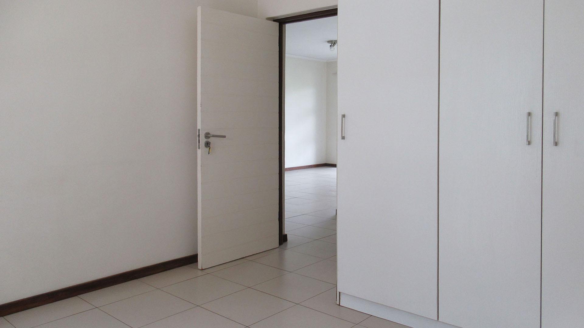 Bed Room 2 - 12 square meters of property in Jackal Creek Golf Estate