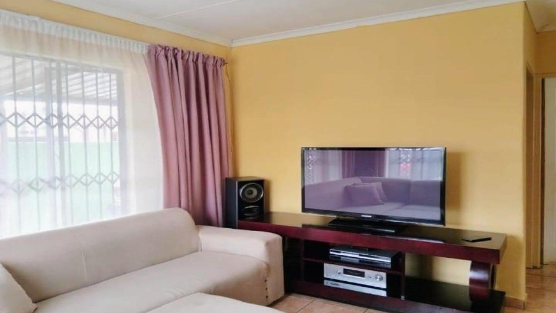 Lounges of property in Soshanguve East