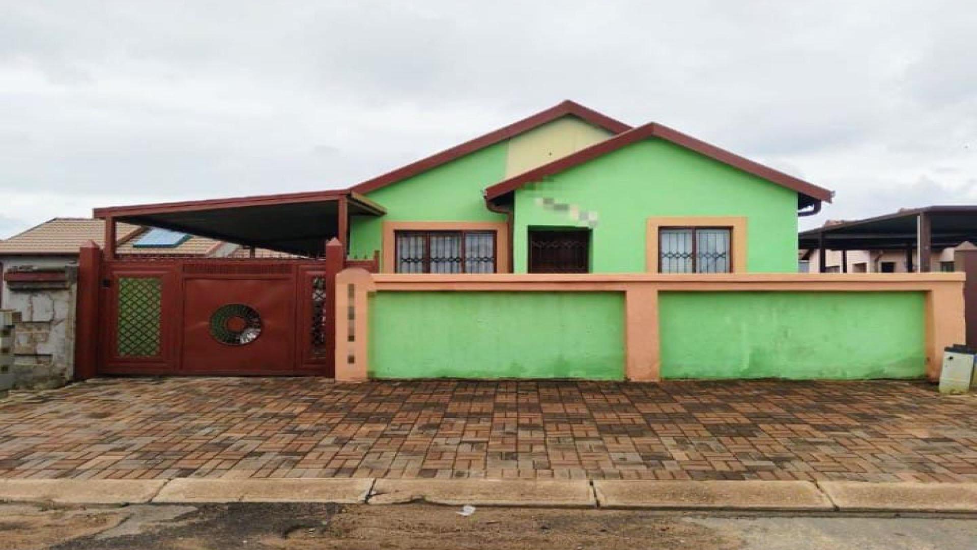 Front View of property in Soshanguve East