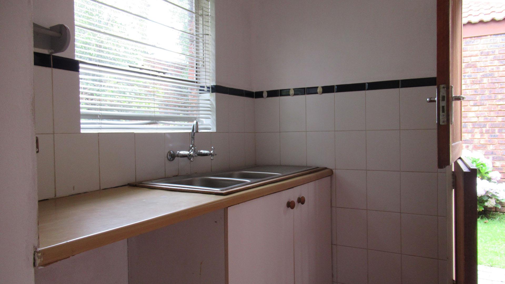 Scullery - 5 square meters of property in Northwold