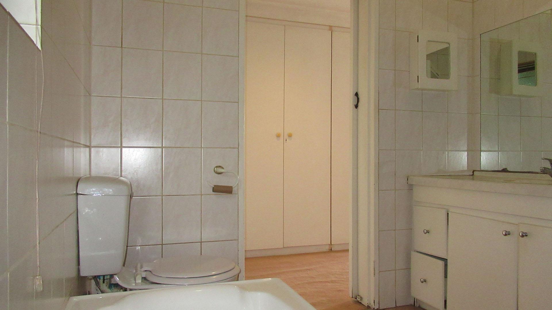 Main Bathroom - 16 square meters of property in Northwold