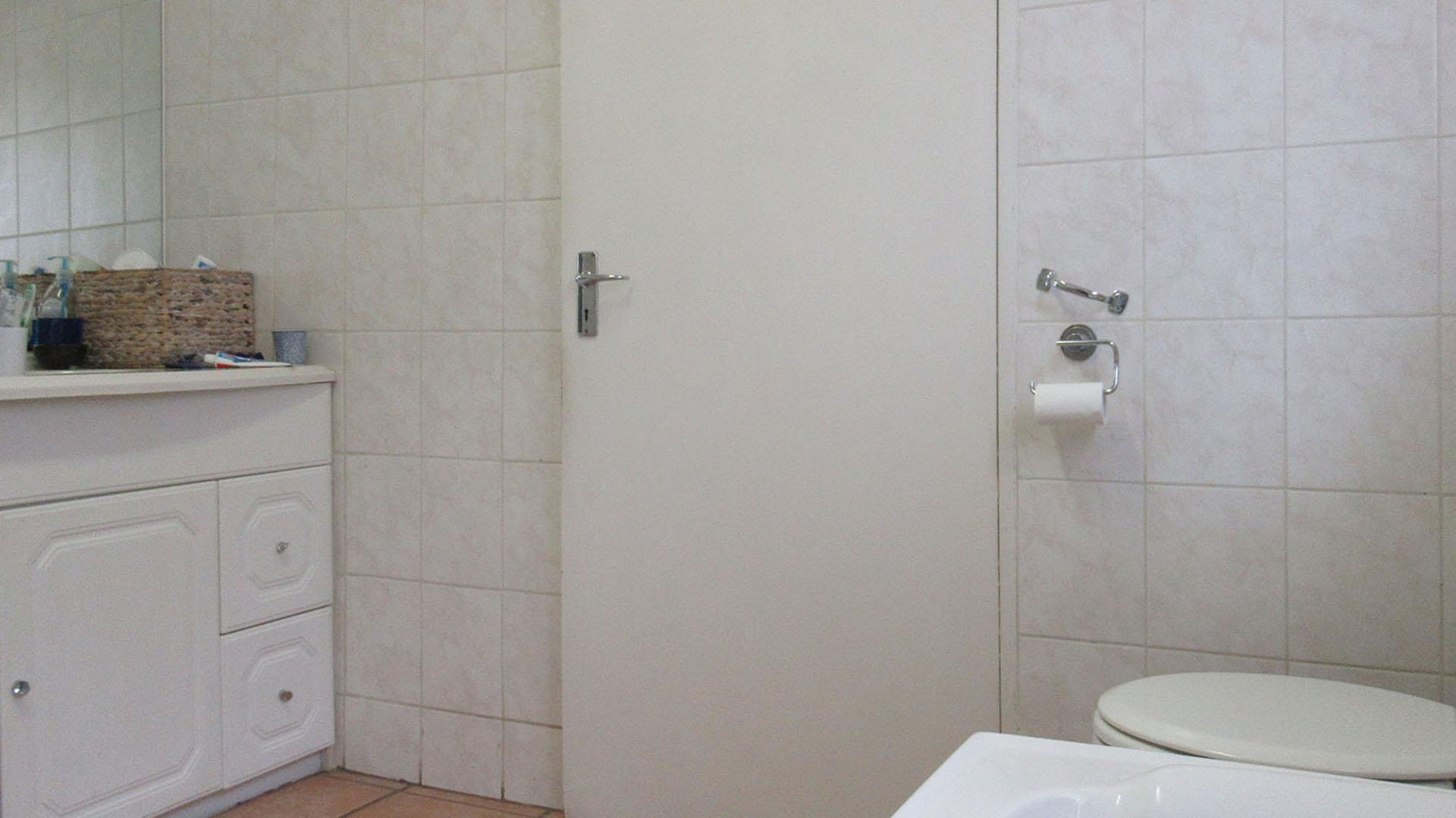 Main Bathroom - 16 square meters of property in Northwold