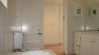 Main Bathroom - 16 square meters of property in Northwold