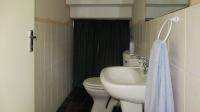 Bathroom 3+ - 5 square meters of property in Northwold