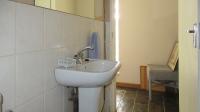 Bathroom 3+ - 5 square meters of property in Northwold