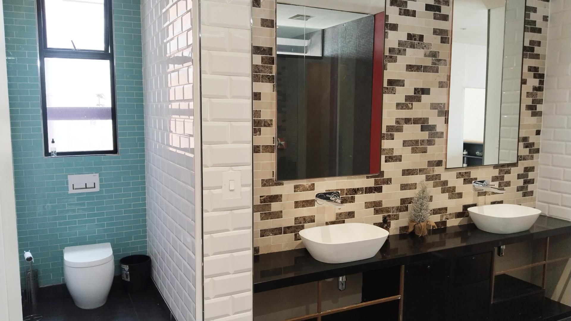 Bathroom 1 of property in City and Suburban