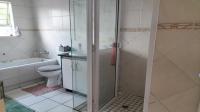 Bathroom 1 - 3 square meters of property in Oakdene