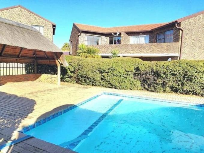 3 Bedroom Simplex for Sale For Sale in Liefde en Vrede - MR698688