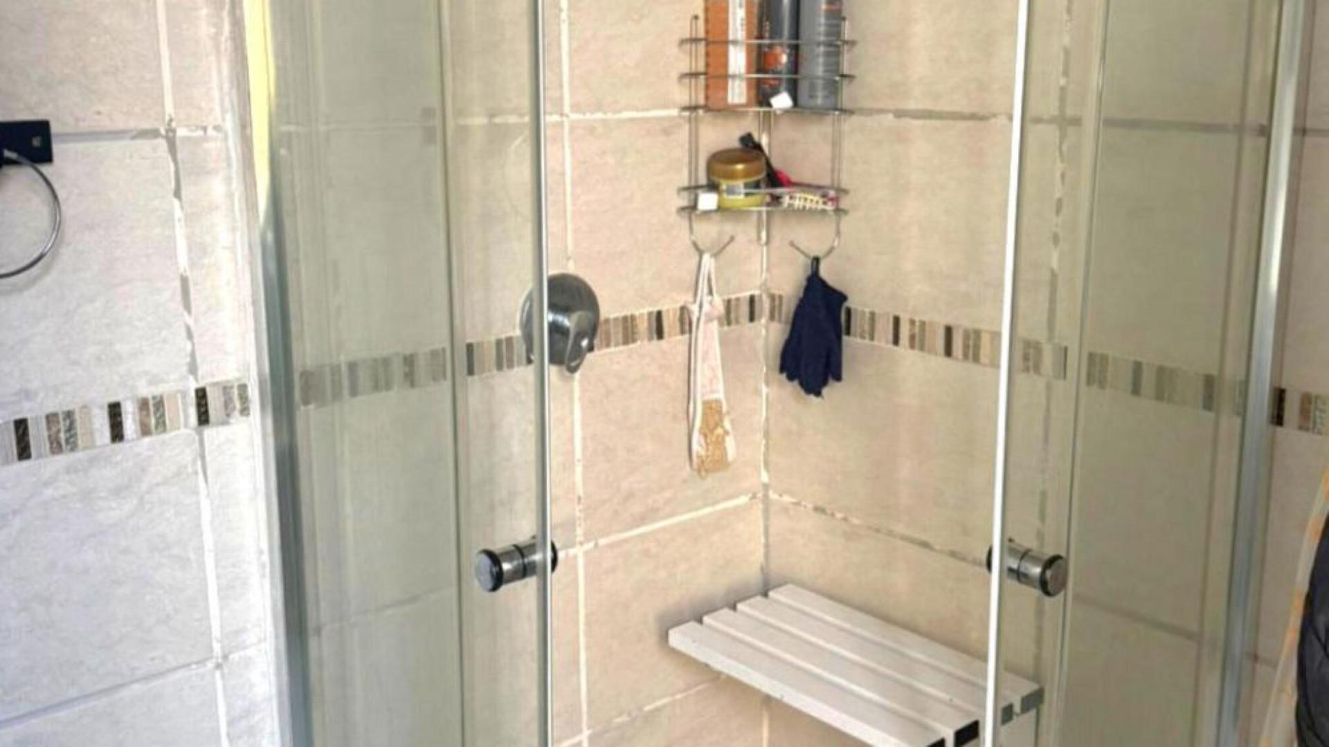 Bathroom 3+ of property in Jansenville