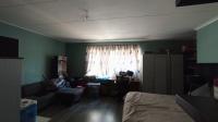 Bed Room 1 - 31 square meters of property in Waterkloof Glen