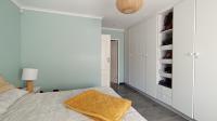 Main Bedroom - 18 square meters of property in Waterkloof Glen