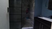 Main Bathroom - 5 square meters of property in Waterkloof Glen