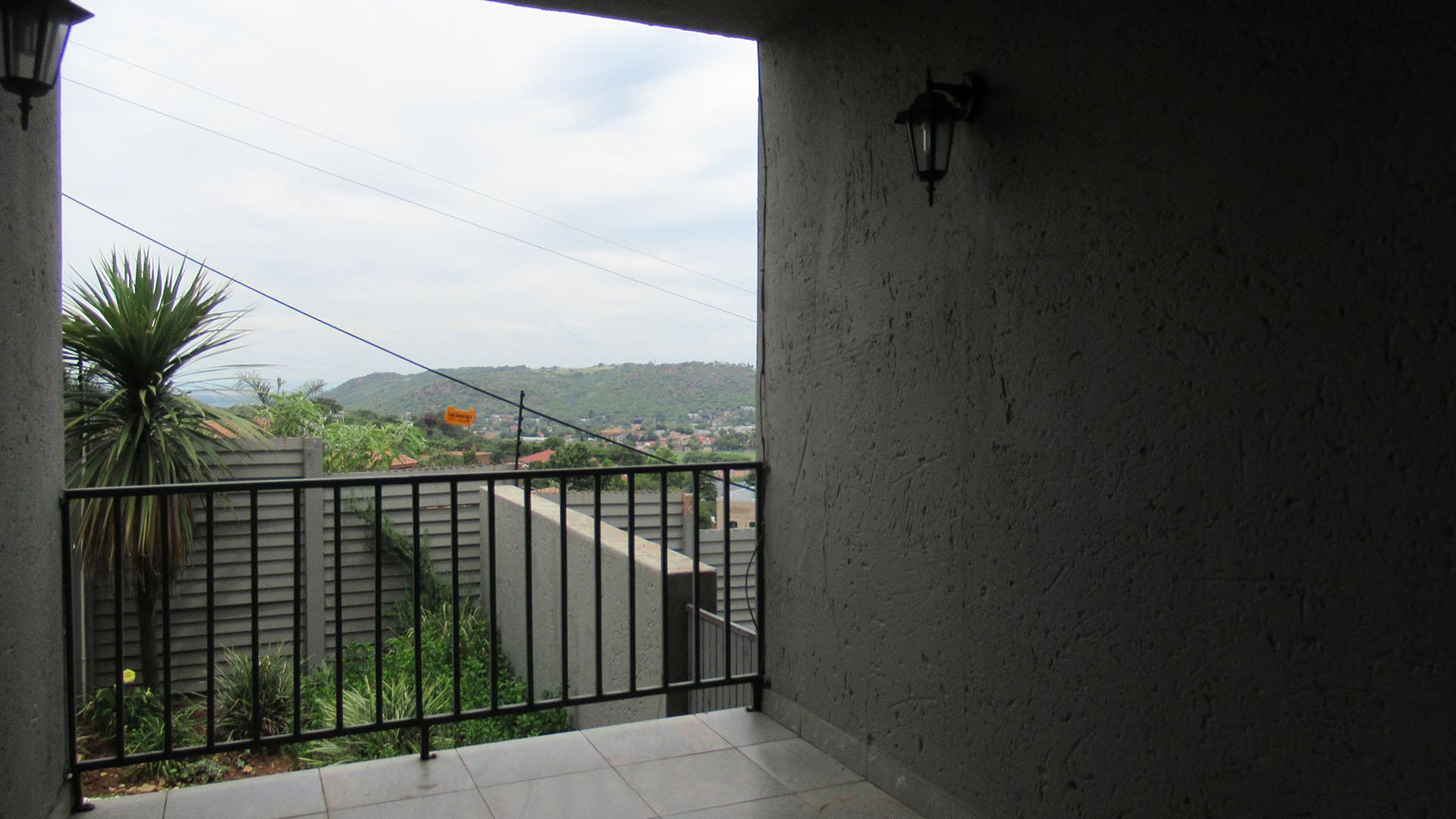 Patio - 7 square meters of property in Ridgeway