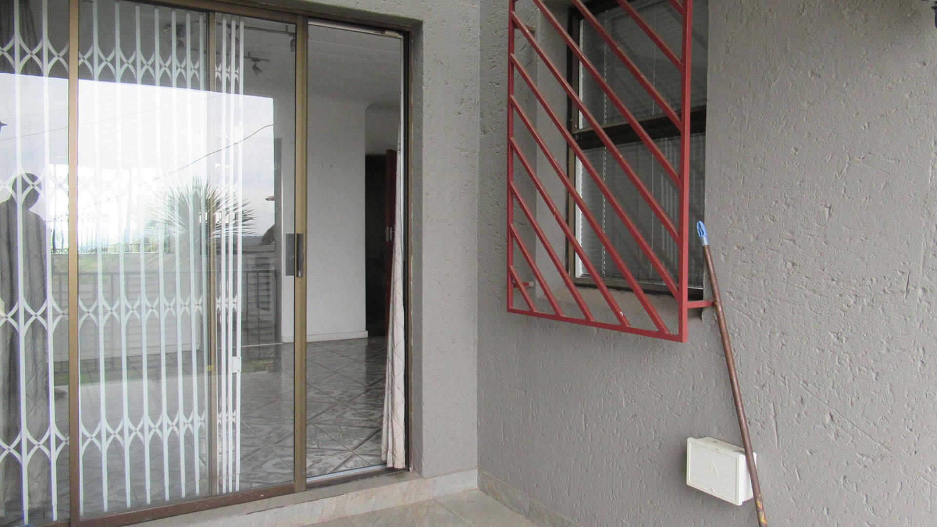 Patio - 7 square meters of property in Ridgeway