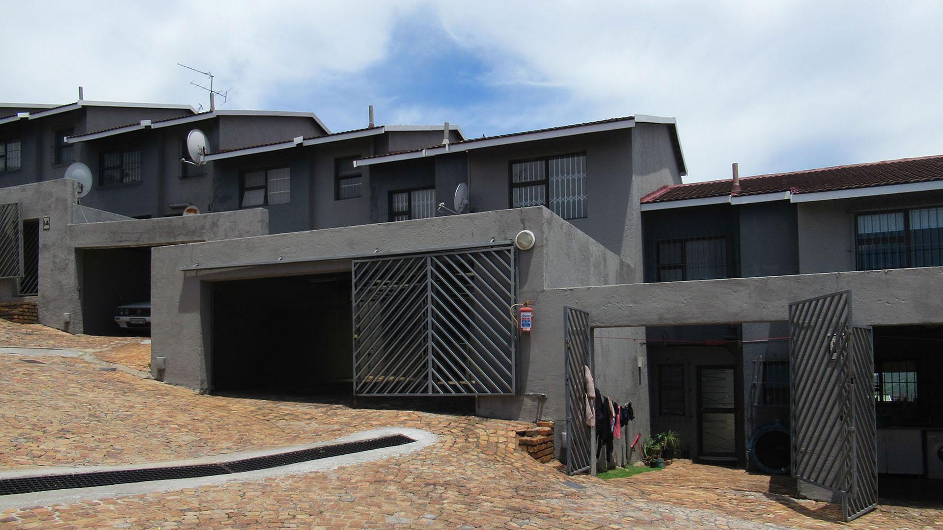 Front View of property in Ridgeway