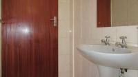 Bathroom 1 - 4 square meters of property in Ridgeway
